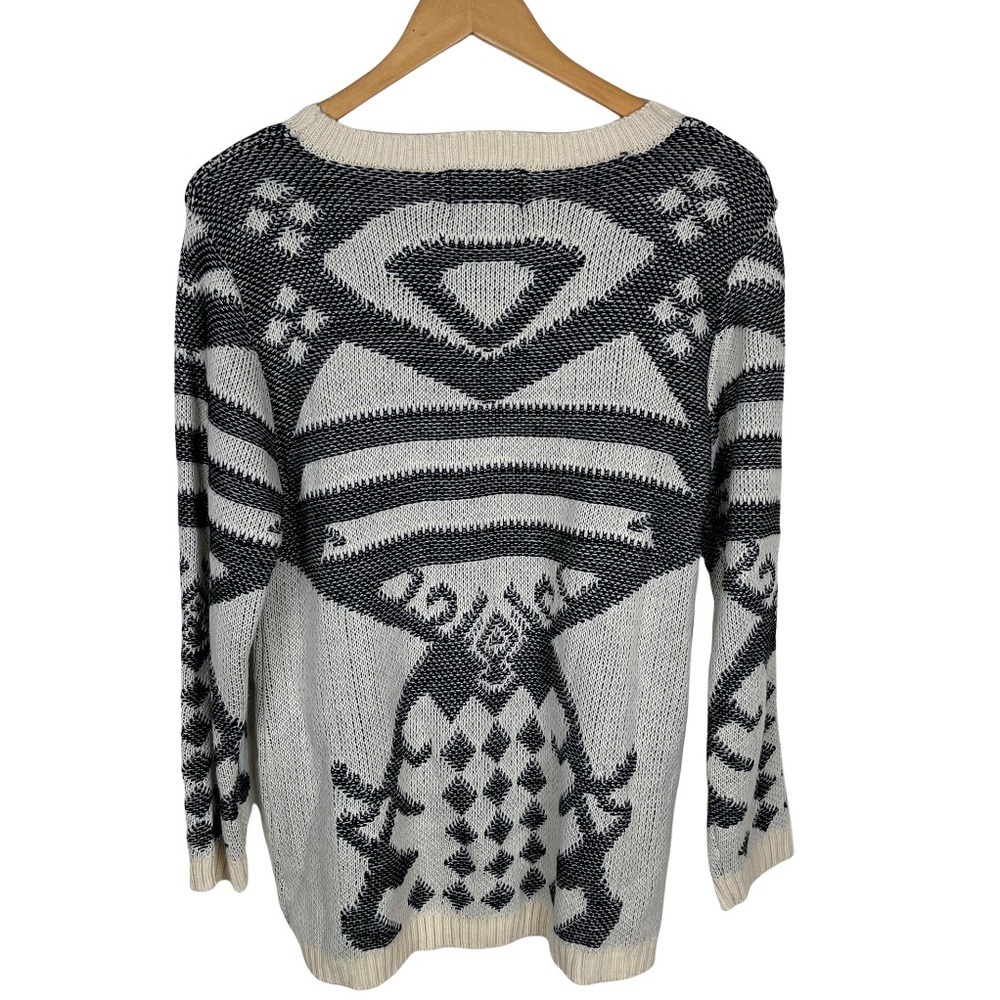Maddison Tribal Shapes Off White and Gray Sweater Size Small - Picture 2 of 10